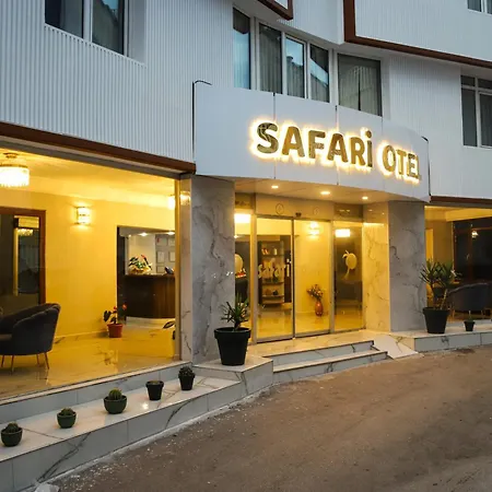 Safari 3*