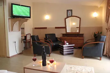 Отель Safari 3*