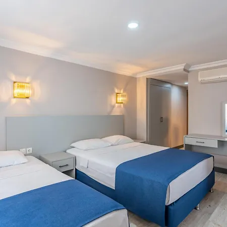 Hotel Safari 3*
