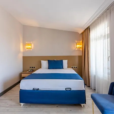 Safari Hotel 3*